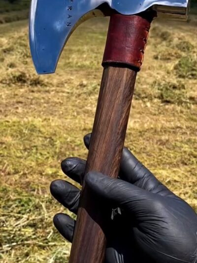 Hacha tomahawk